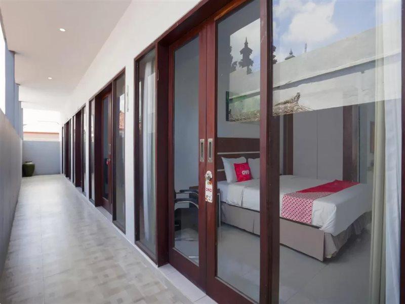 Oyo 3852 Valomia Guest House Dempassar Exterior foto